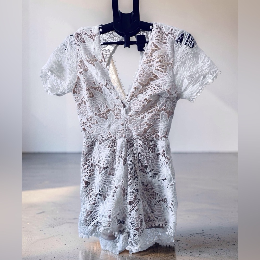Charlotte Russe Y2K White Lace Romper Deep V-Neck Pom Pom Trim Lined Size L